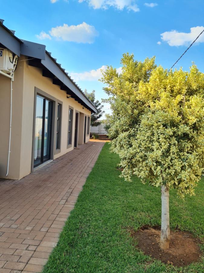 Village Kulture - Guest House Rustenburg Exteriér fotografie